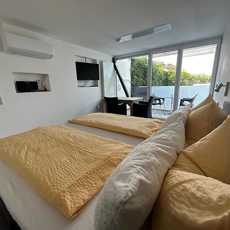 Gaestehaus Sommertal Mit Pool Im Garten, Eigener Parkplatz, 800M Zum Bodensee, 300M Zur Altstadt Meersburg Kültér fotó