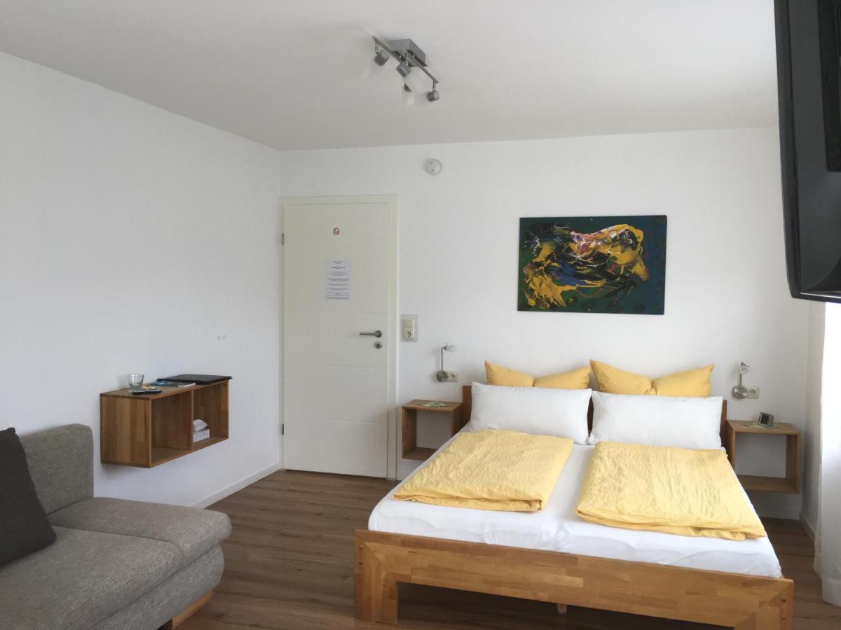 Gaestehaus Sommertal Mit Pool Im Garten, Eigener Parkplatz, 800M Zum Bodensee, 300M Zur Altstadt Meersburg Kültér fotó