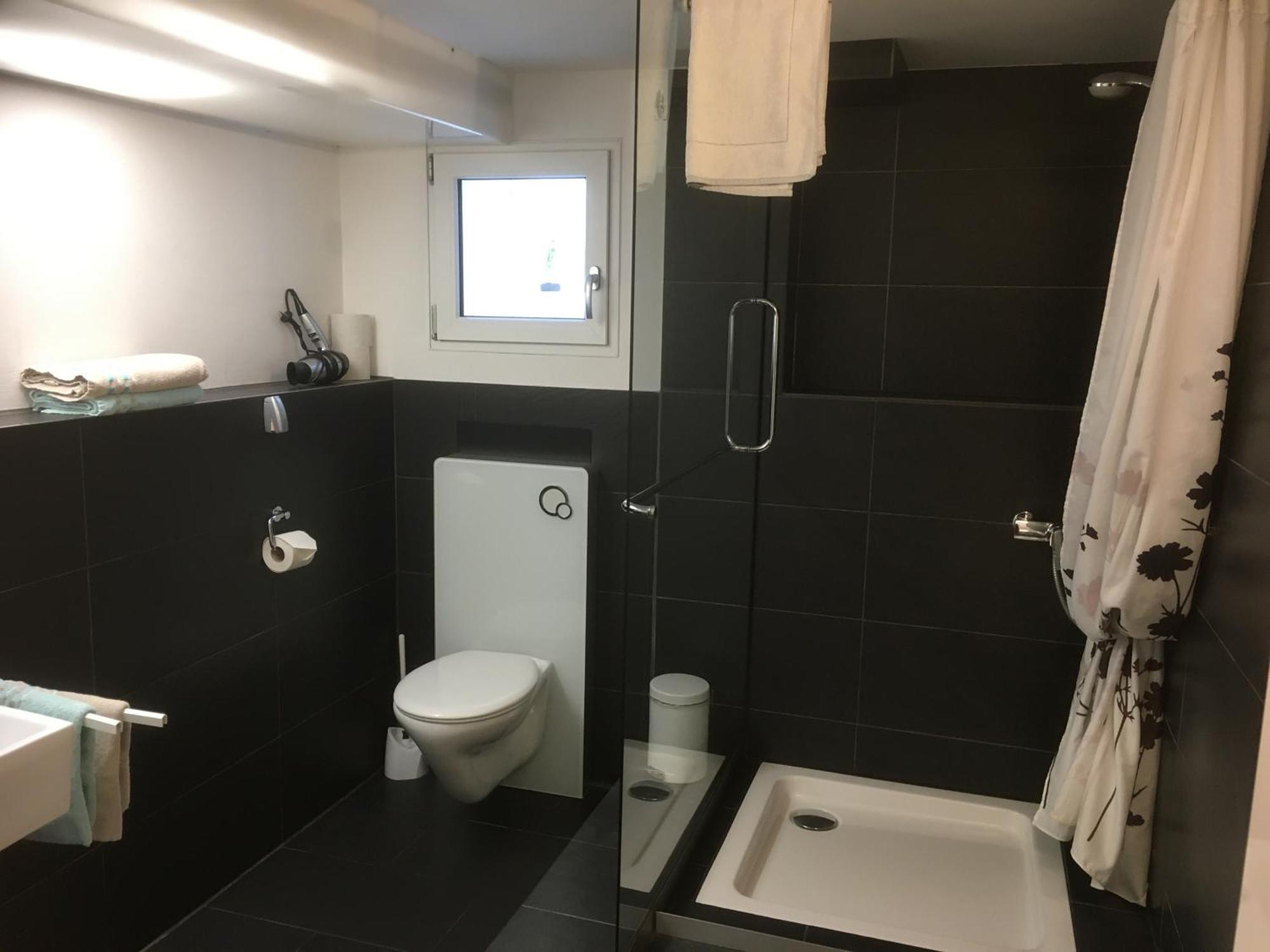 Gaestehaus Sommertal Mit Pool Im Garten, Eigener Parkplatz, 800M Zum Bodensee, 300M Zur Altstadt Meersburg Szoba fotó