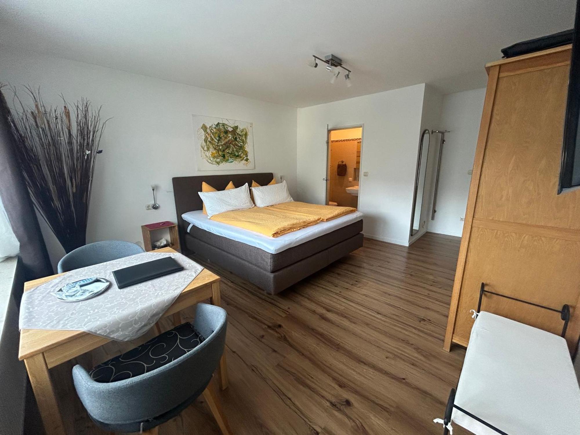 Gaestehaus Sommertal Mit Pool Im Garten, Eigener Parkplatz, 800M Zum Bodensee, 300M Zur Altstadt Meersburg Kültér fotó