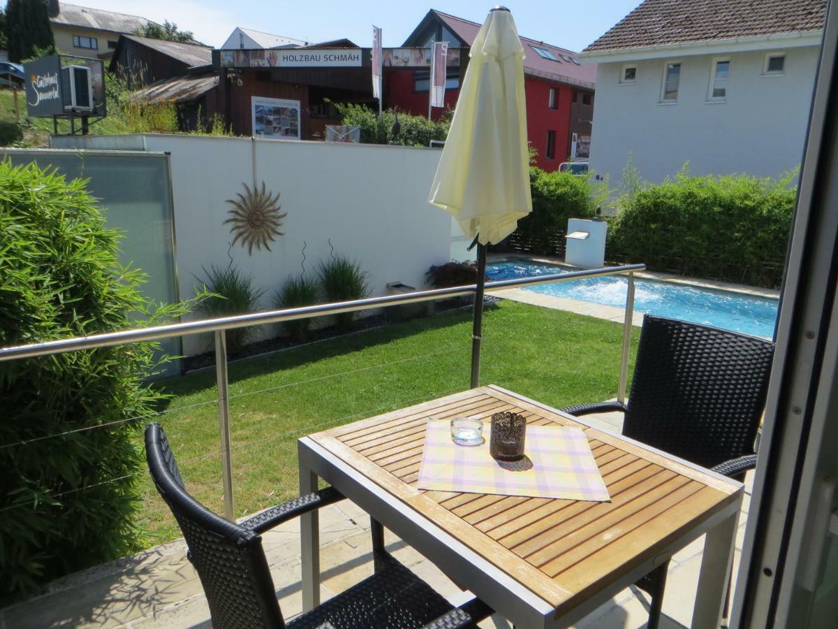 Gaestehaus Sommertal Mit Pool Im Garten, Eigener Parkplatz, 800M Zum Bodensee, 300M Zur Altstadt Meersburg Kültér fotó